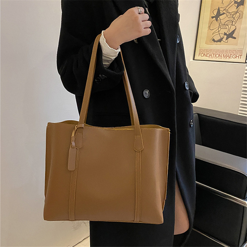 Classic Black Faux Leather Tot - Leatherworking Classic บทวิจารณ์และราคา