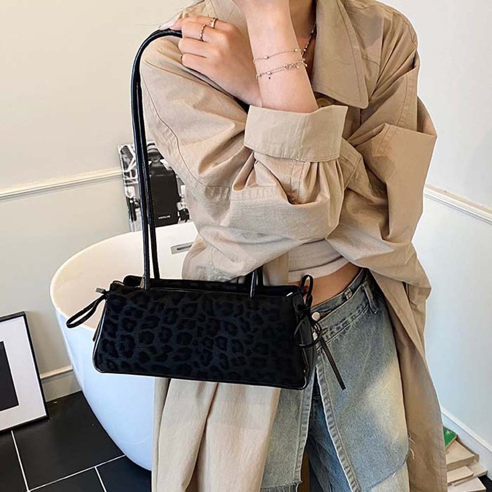Sweet French Stick Handbag Bow - Leatherwork In French บทวิจารณ์และราคา