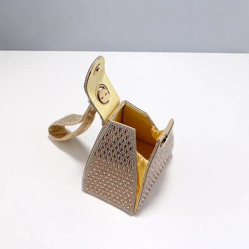 Rhinestones Luxury Evening Bag - Leatherwork Wallet บทวิจารณ์และราคา